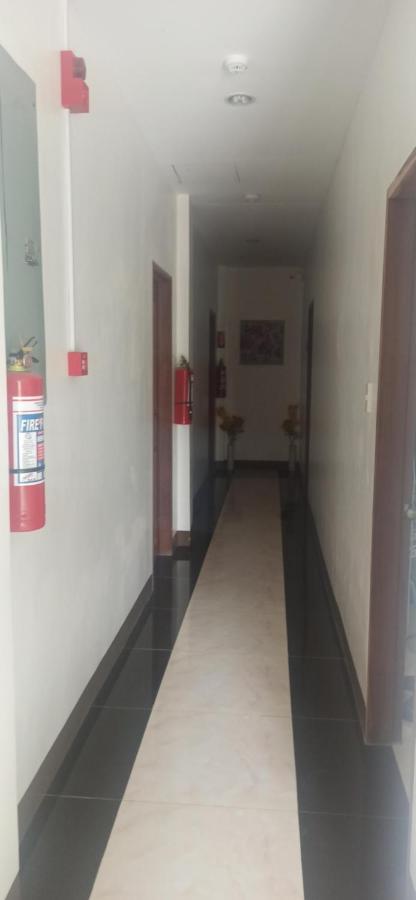 Junie Pension House Моалбоал Екстер'єр фото