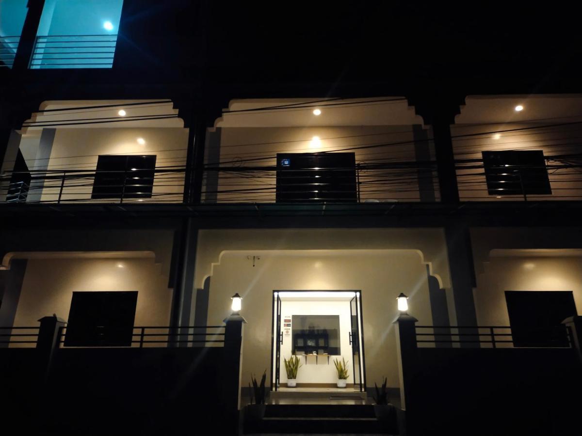 Junie Pension House Моалбоал Екстер'єр фото